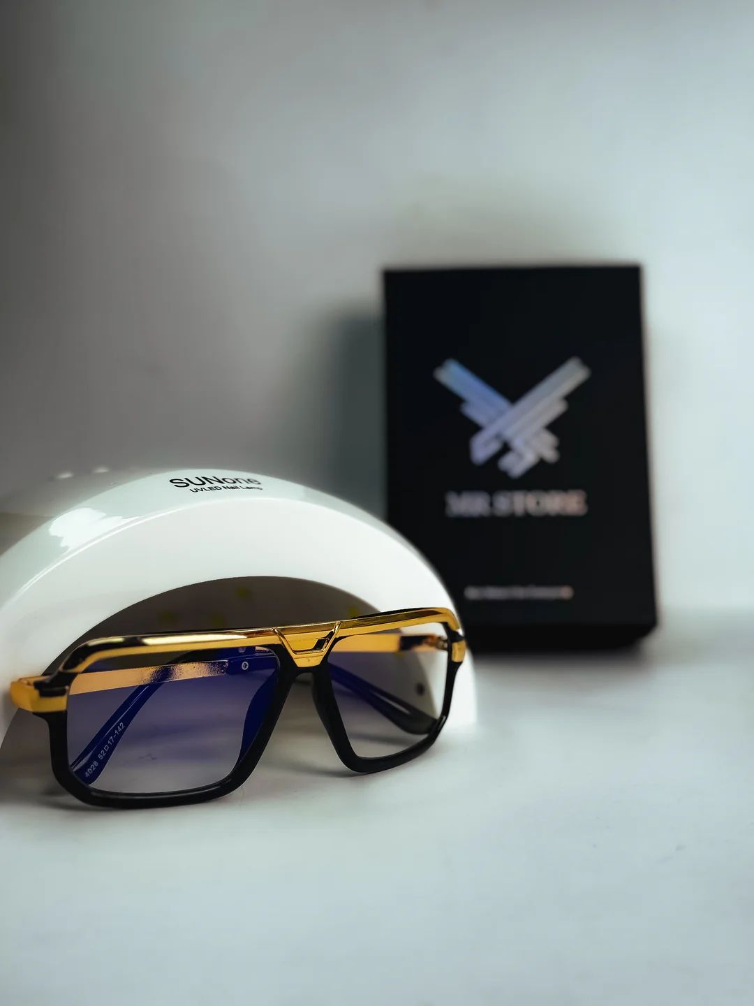 Intelligent Aura Shades