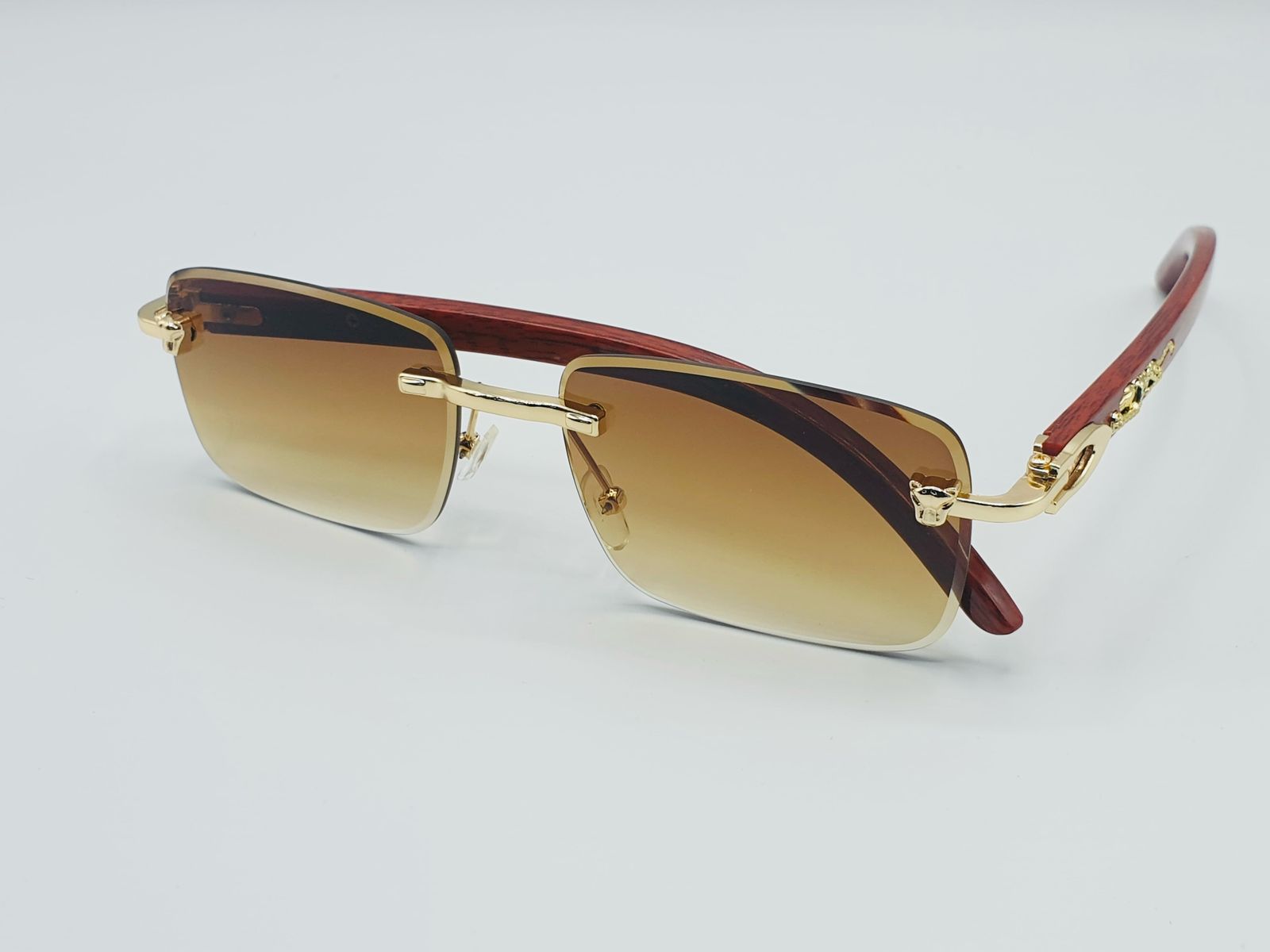 New Simple Jagwaur Fashionable Design Looking Gorgeous Frame