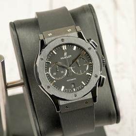 Men’s Watch Hublot Stylish and durable design Perfect for sports and outdoor activities Comfortable to wear with adjustable strap